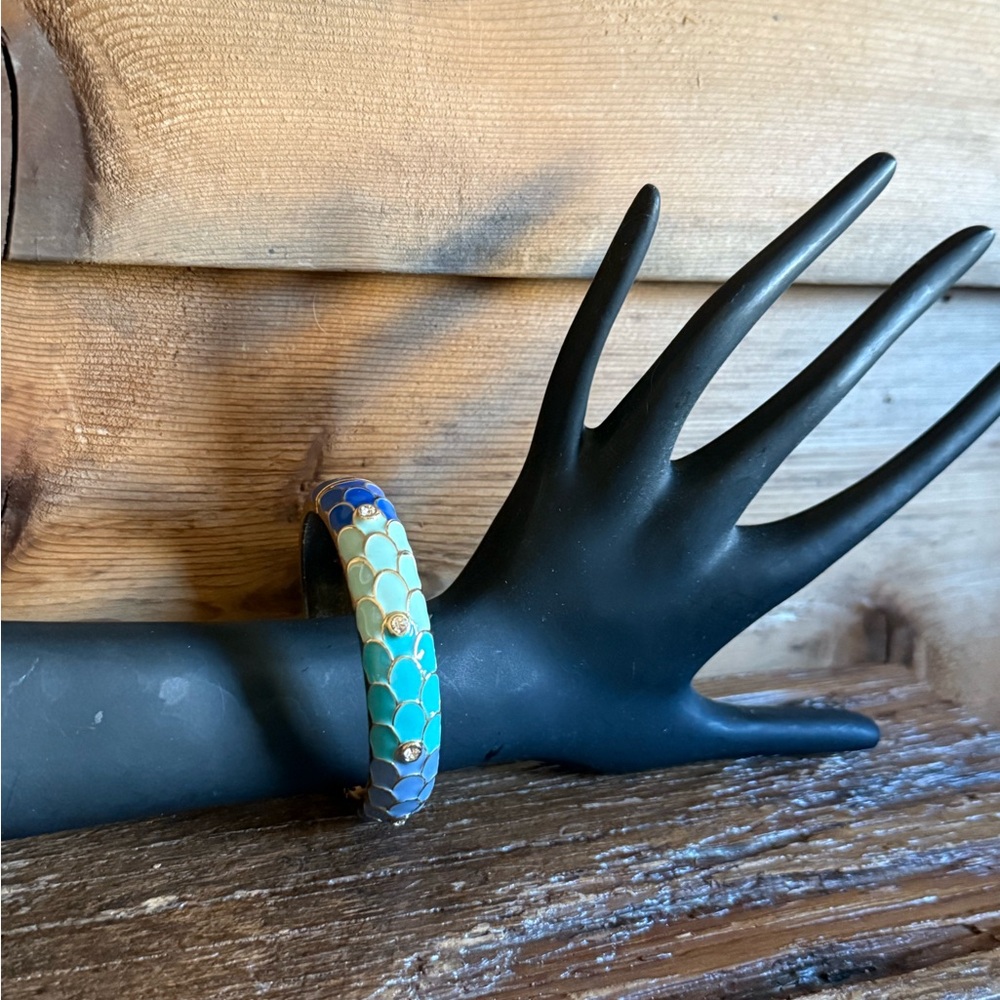 Talbots Enamel Hinged Bracelet - Picture 2 of 7